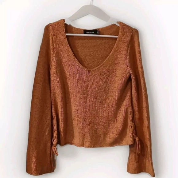 MinkPink Knit Top Bell Sleeve V Neck‎ Lace Up Bronze Blouse side ties - Picture 1 of 6